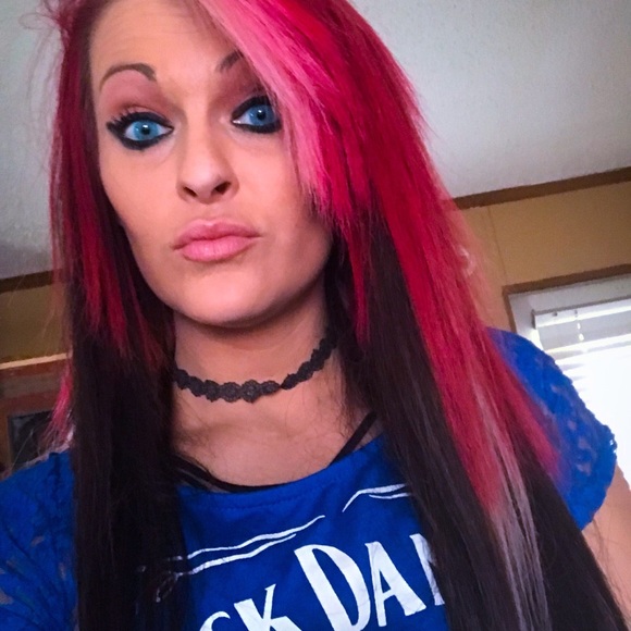 Meet your Posher, Kristen/mad hatter - Picture 2 of 3